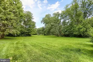 42 Woodcrest Dr, Carlisle, PA 17015 - Photo 16