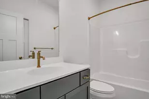 2235 S Autumn Chase Dr, Mechanicsburg, PA 17055 - Photo 10