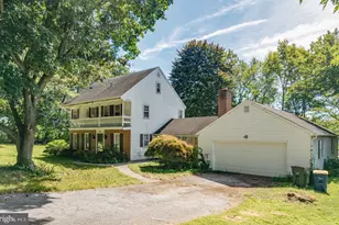 5033 Woodbox Ln, Mechanicsburg, PA 17055 - Photo 2