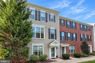 3001 Meridian Cmns, Mechanicsburg, PA 17055 - Photo 2