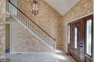 1 W Lawn Cir, Lemoyne, PA 17043 - Photo 4