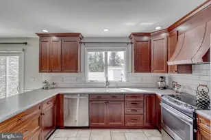 1 W Lawn Cir, Lemoyne, PA 17043 - Photo 18