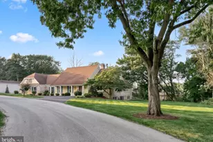 1 W Lawn Cir, Lemoyne, PA 17043 - Photo 1