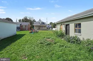 933 N Pitt St, Carlisle, PA 17013 - Photo 24