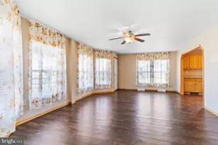 36 Adele Ave, Carlisle, PA 17015 - Photo 6