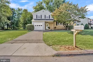 6054 Edward Dr, Mechanicsburg, PA 17050 - Photo 2