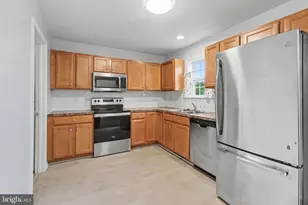 406 Eisenhower Dr, Carlisle, PA 17013 - Photo 8