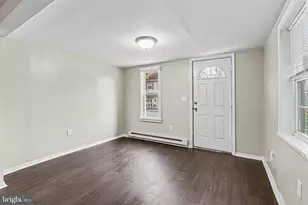 422 N West St, Carlisle, PA 17013 - Photo 2