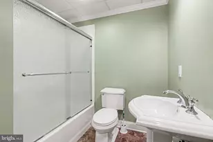 1402 Wellgate Ln, Mechanicsburg, PA 17055 - Photo 34