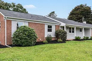 5 Greenway Dr, Mechanicsburg, PA 17055 - Photo 2