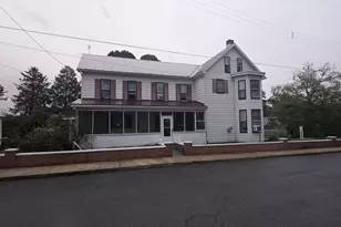 7 Walnut St, Newville, PA 17241 - Photo 2