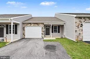 141 Sable Dr, Carlisle, PA 17013 - Photo 1