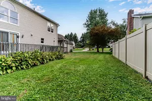 720 Sutton Dr, Carlisle, PA 17013 - Photo 4