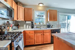25 W Eppley Dr, Carlisle, PA 17015 - Photo 10
