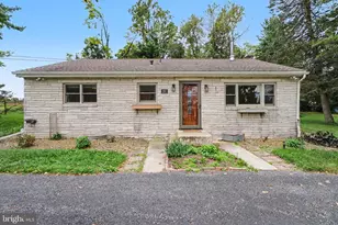 201 Marsh Dr, Carlisle, PA 17015 - Photo 24
