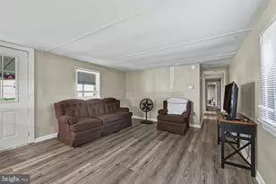 23 Aspen Ln, Carlisle, PA 17015 - Photo 2