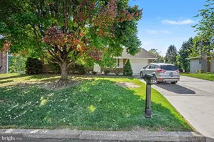 612 Park Hills Dr, Mechanicsburg, PA 17055 - Photo 2