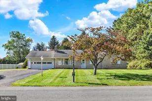 14 Circle Dr, Carlisle, PA 17015 - Photo 1