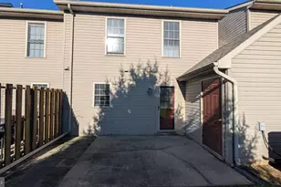 470 Stonehedge Ln, Mechanicsburg, PA 17055 - Photo 8