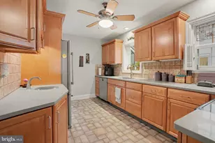 768 W South St, Carlisle, PA 17013 - Photo 12