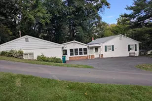 936 Belle Vista Dr, Enola, PA 17025 - Photo 2