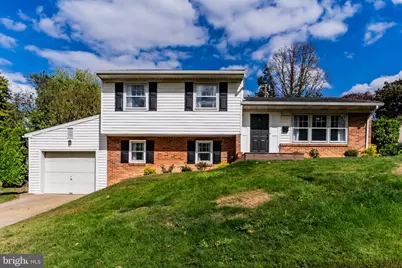 837 W Foxcroft Drive, Camp Hill, PA 17011 - Photo 1