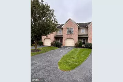 447 Stonehedge Lane, Mechanicsburg, PA 17055 - Photo 2