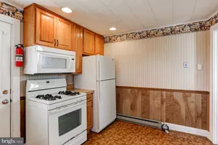 41 N 10th St, Lemoyne, PA 17043 - Photo 4