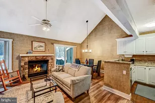 42 Alpine, Lake Harmony, PA 18624 - Photo 4