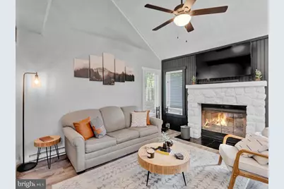 216 Snow Ridge Circle, Lake Harmony, PA 18624 - Photo 4