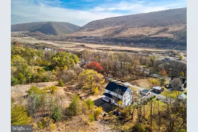 1104 Princeton Avenue, Palmerton, PA 18071 - Photo 2