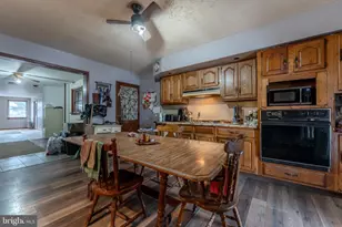 221 E Bertsch St, Lansford, PA 18232 - Photo 8