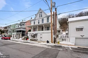 328 W Abbott St, Lansford, PA 18232 - Photo 2