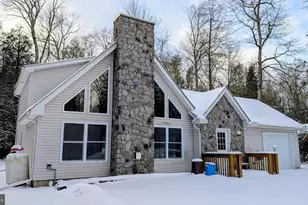 31 Rodda Rd, Lake Harmony, PA 18624 - Photo 2