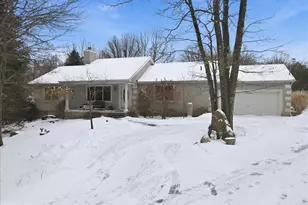 130 Brittany Dr, Albrightsville, PA 18210 - Photo 2