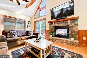 136 Pineknoll Dr, Lake Harmony, PA 18624 - Photo 18