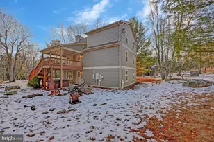 136 Pineknoll Dr, Lake Harmony, PA 18624 - Photo 2