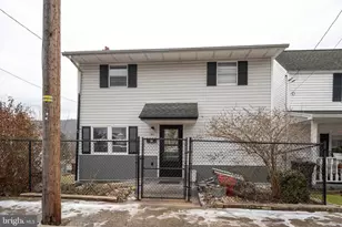 136 E Garibaldi Ave, Nesquehoning, PA 18240 - Photo 2