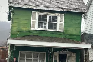 239 E Patterson St, Lansford, PA 18232 - Photo 1