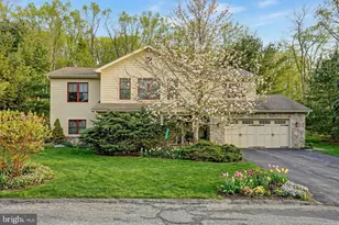 265 Longview Dr, Lake Harmony, PA 18624 - Photo 1