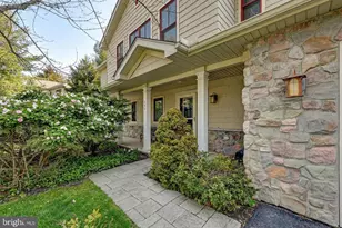 265 Longview Dr, Lake Harmony, PA 18624 - Photo 2