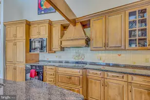 487 N Lake Dr, Lake Harmony, PA 18624 - Photo 10