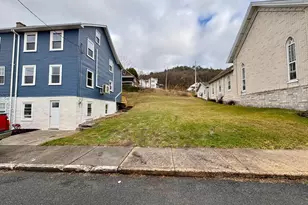 253 Main St, Parryville, PA 18244 - Photo 30