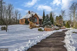 235 Wolf Hollow Rd, Lake Harmony, PA 18624 - Photo 4