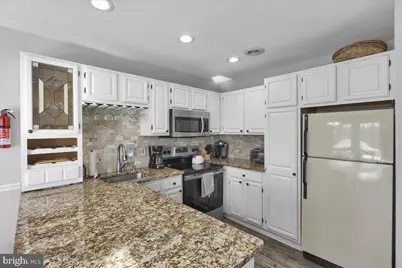 102 Laurelwoods Drive, Lake Harmony, PA 18624 - Photo 6