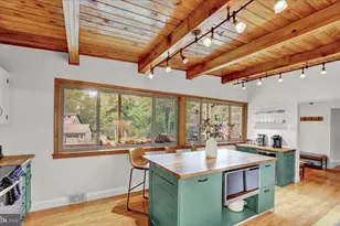 72 Forest Dr, Lake Harmony, PA 18624 - Photo 10