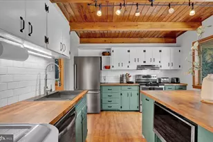 72 Forest Dr, Lake Harmony, PA 18624 - Photo 6