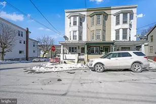 601 E Bertsch St, Lansford, PA 18232 - Photo 4