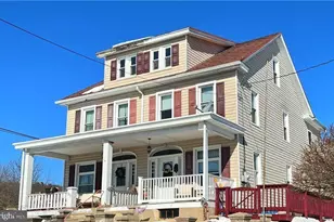 338 Ochre St, Lehighton, PA 18235 - Photo 2