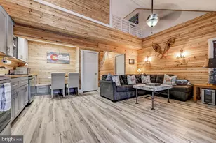 30 Elevator, Lake Harmony, PA 18624 - Photo 8